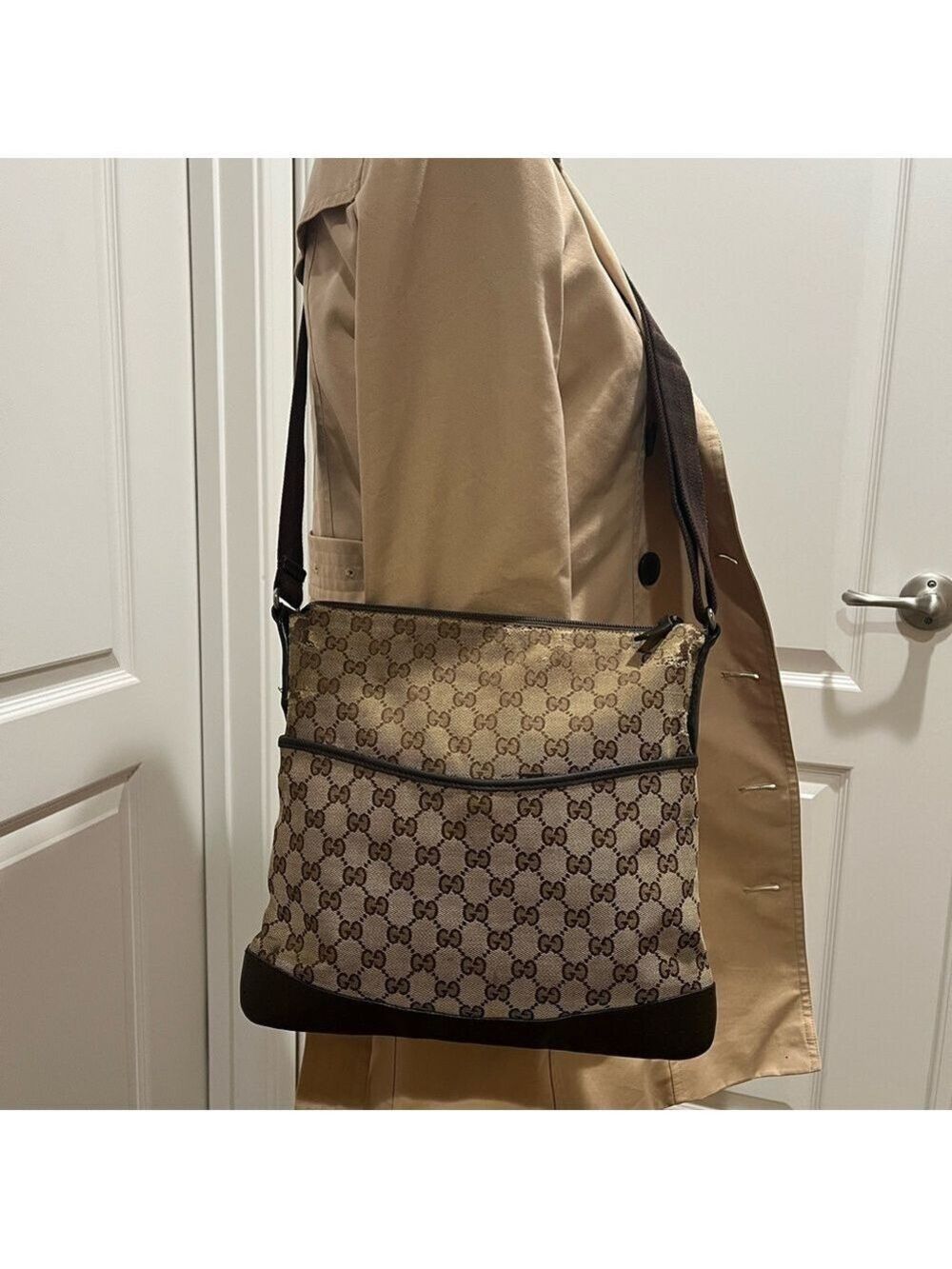 GUCCI MONOGRAM BROWN MESSENGER SLING BAG - Picture 16 of 16